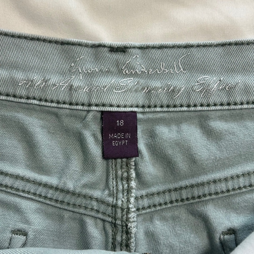Gloria Vanderbilt Amanda Sage Green Stretch Twill Shorts Womens 18 High Rise 6in - Picture 8 of 13